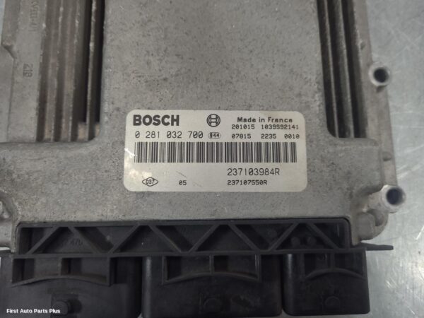 2021 RENAULT TRAFIC Ecu