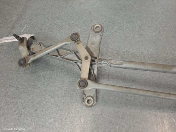2014 MERCEDES VITO Wiper Linkage