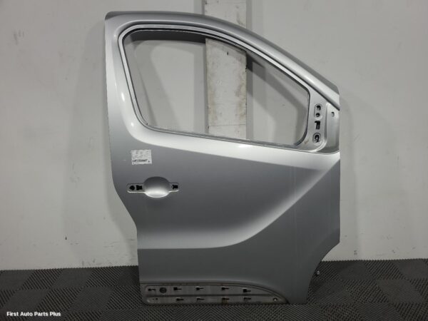 2021 RENAULT TRAFIC Right Front Door