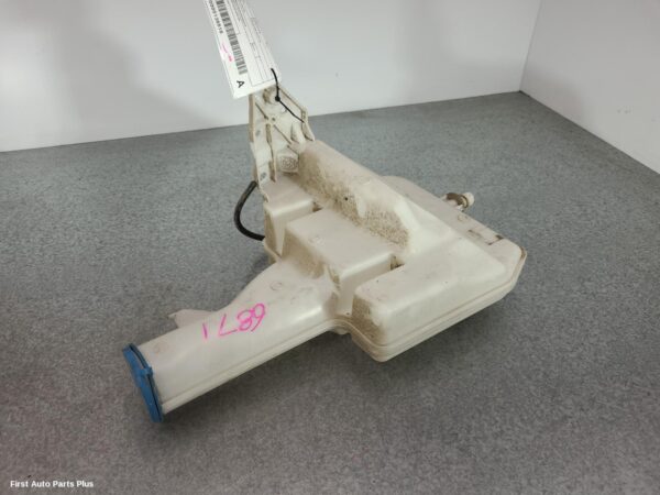 2019 MERCEDES SPRINTER Washer Bottle