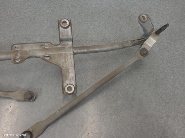 2014 MERCEDES VITO Wiper Linkage