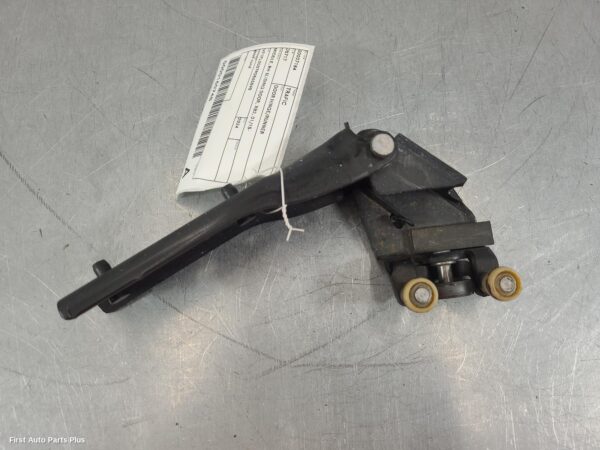 2024 RENAULT TRAFIC Door Hinge/Runner