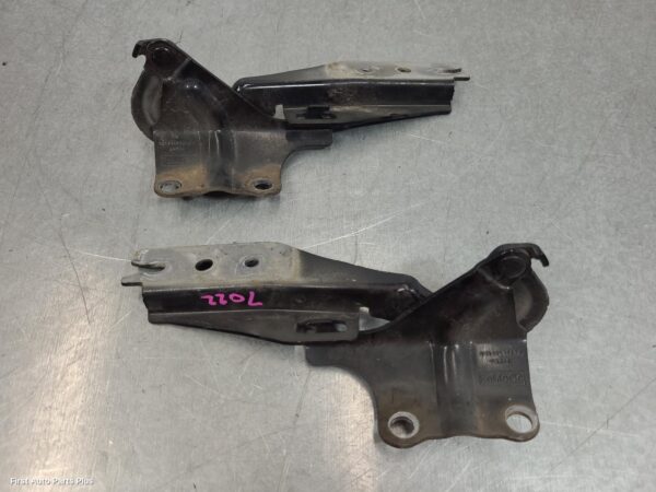 2017 FORD EVEREST Bonnet Hinge/Strut
