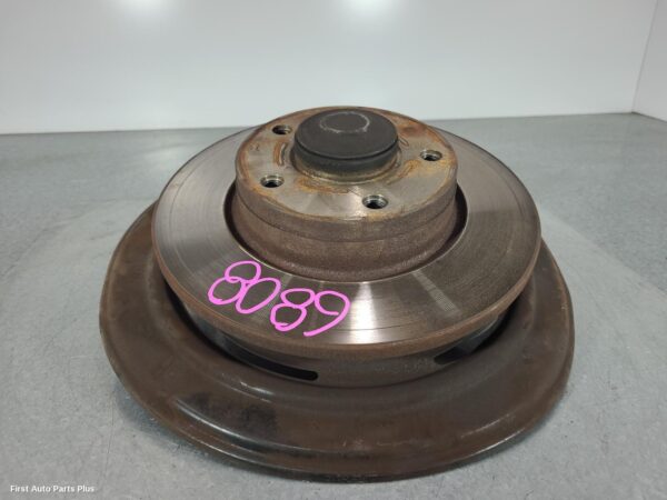2013 RENAULT TRAFIC Right Rear Hub Assembly