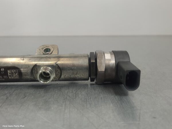 2008 MERCEDES VITO Injection Rail