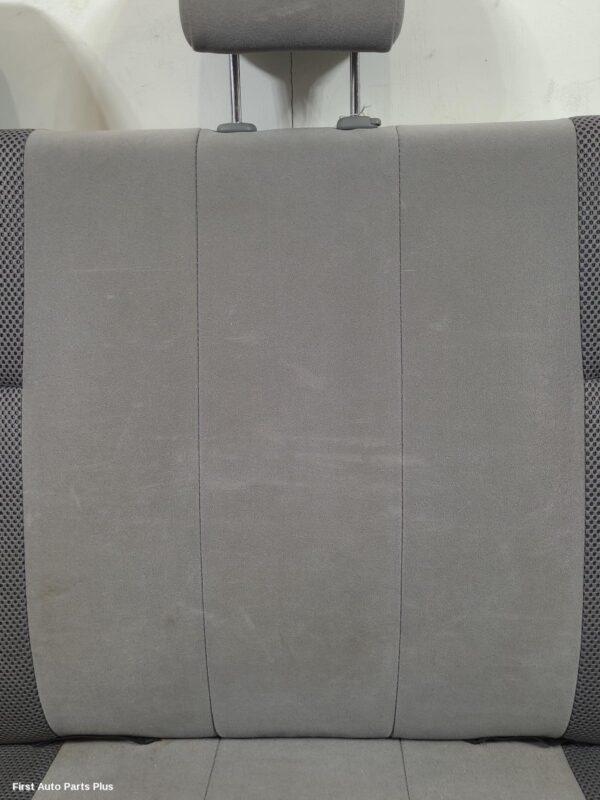 2011 TOYOTA HILUX 2nd Seat (Rear Seat)