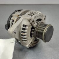2006 TOYOTA HILUX Alternator
