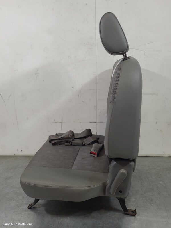 2006 TOYOTA HILUX Front Seat