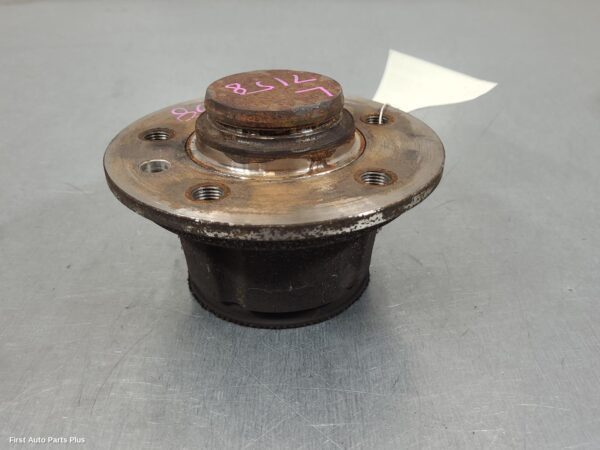 2020 VOLKSWAGEN CRAFTER Left Rear Hub Assembly