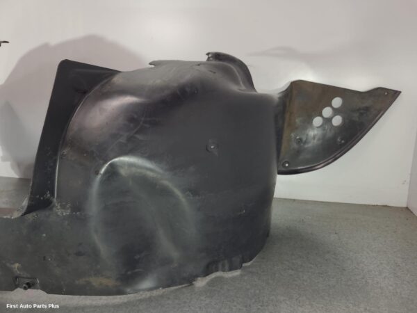 2011 VOLKSWAGEN TRANSPORTER Right Guard Liner