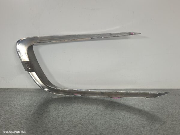 2019 MERCEDES VITO Grille