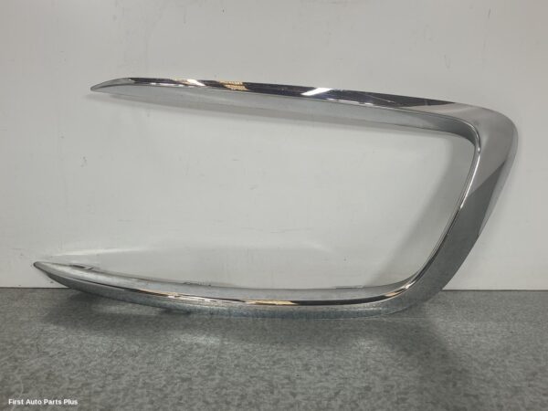 2019 MERCEDES VITO Grille