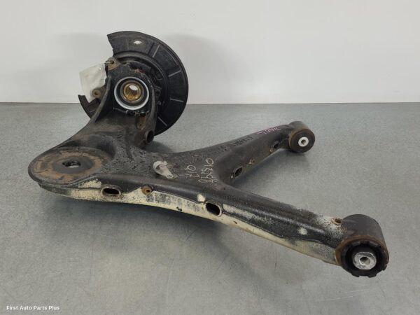 2014 MERCEDES VITO Left Rear Trailing Arm
