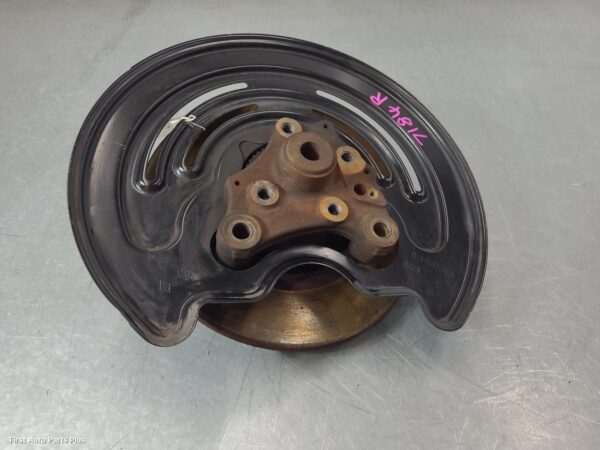 2024 RENAULT TRAFIC Right Rear Hub Assembly
