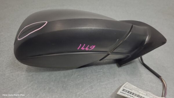 2013 VOLKSWAGEN AMAROK Right Door Mirror