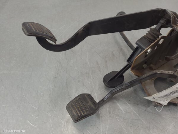 2012 FORD TRANSIT Pedal Assembly