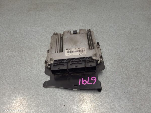 2019 RENAULT TRAFIC Ecu