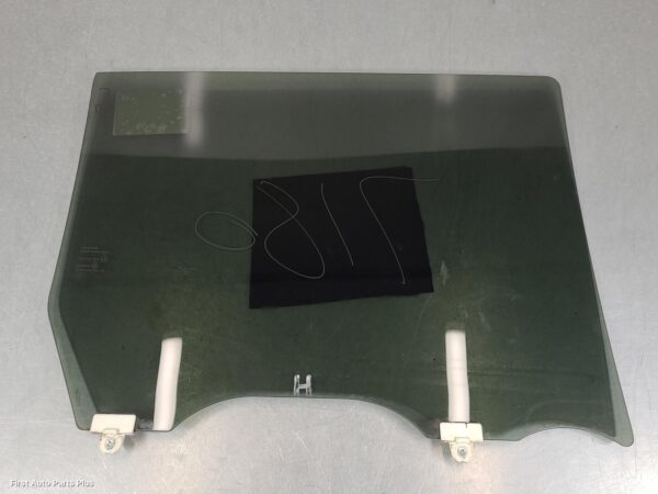 2021 NISSAN NAVARA Left Rear Door Window