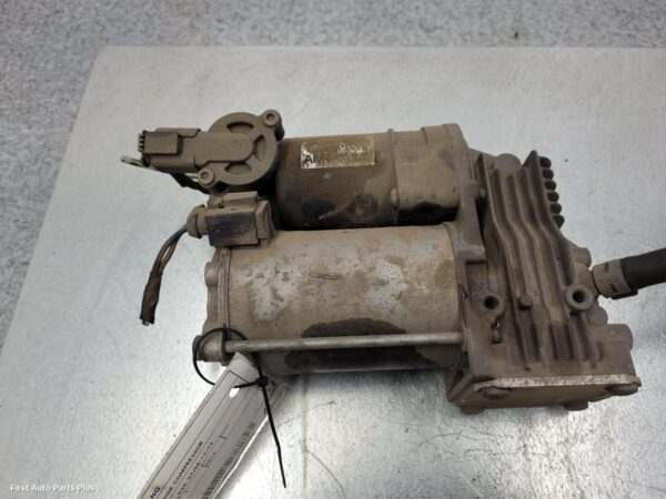 2012 MERCEDES VIANO Air Ride Compressor