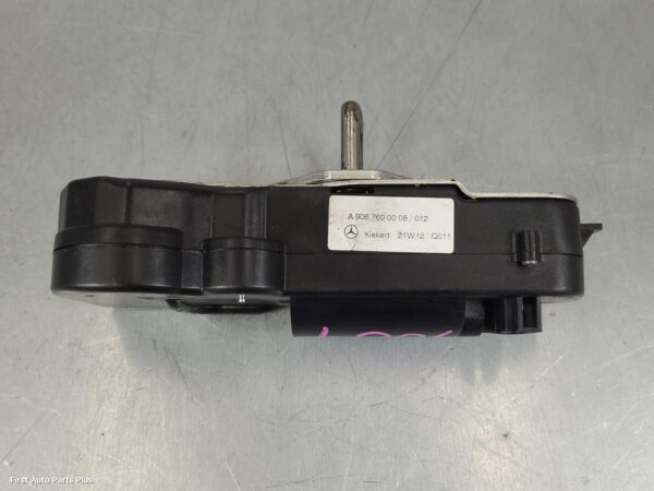 2021 MERCEDES SPRINTER Door/Boot/Gate Lock