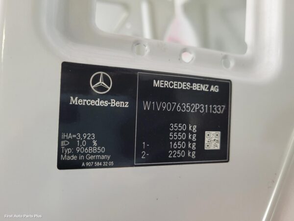 2021 MERCEDES SPRINTER Seat Box