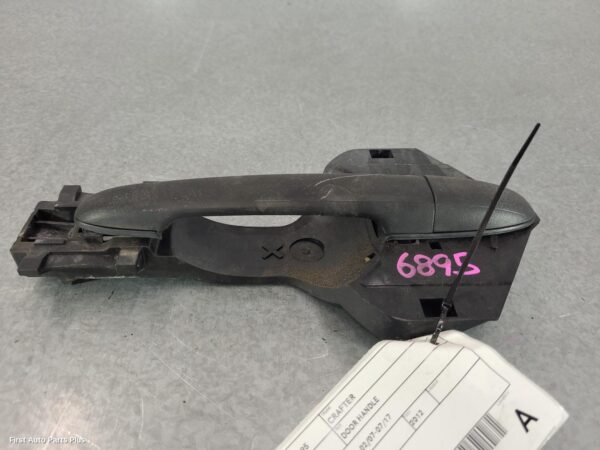 2012 VOLKSWAGEN CRAFTER Door Handle
