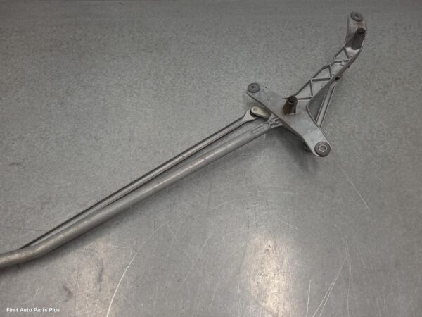 2012 MERCEDES VITO Wiper Linkage