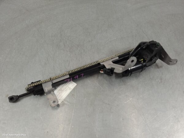 2016 MERCEDES VITO Hatch Strut