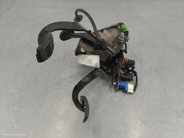 2012 FORD TRANSIT Pedal Assembly