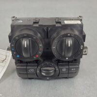 2014 MERCEDES VITO Heater/Ac Controls