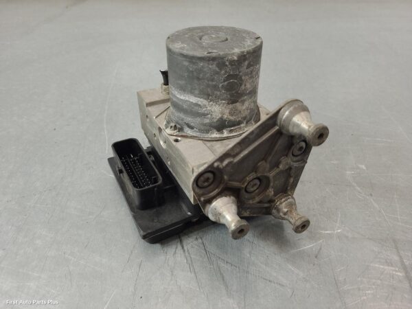 2012 MERCEDES VITO Abs Pump/Modulator