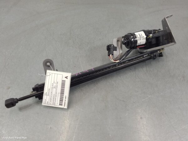 2016 MERCEDES VITO Hatch Strut