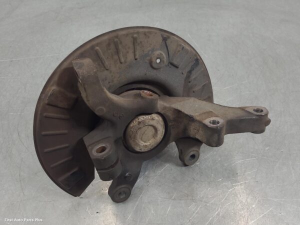 2006 MERCEDES VITO Right Front Hub Assembly
