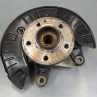 2014 MERCEDES VITO Left Front Hub Assembly