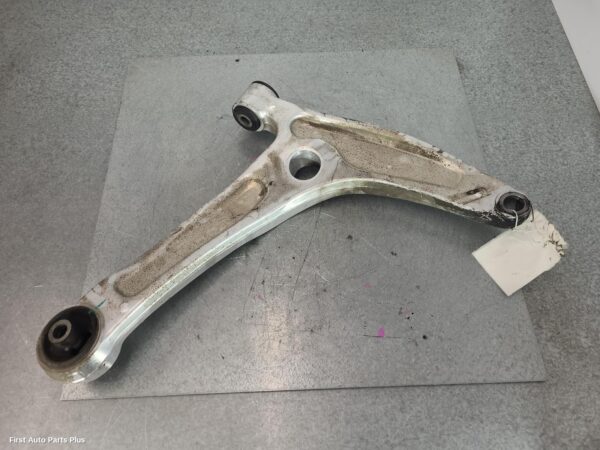 2023 LDV DELIVER 9 Right Front Lower Control Arm