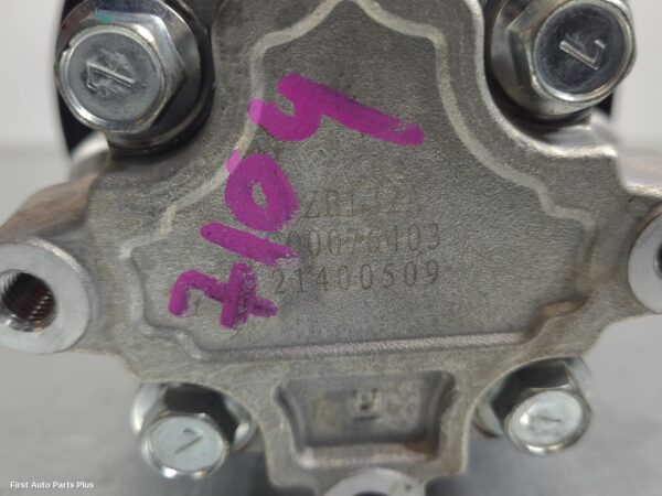 2011 TOYOTA HILUX Steering Pump