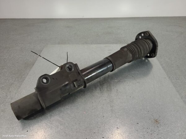 2023 MERCEDES SPRINTER Left Front Strut
