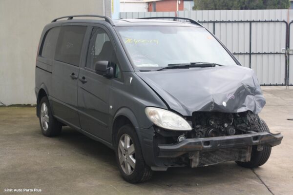 2010 MERCEDES VITO Injection Rail