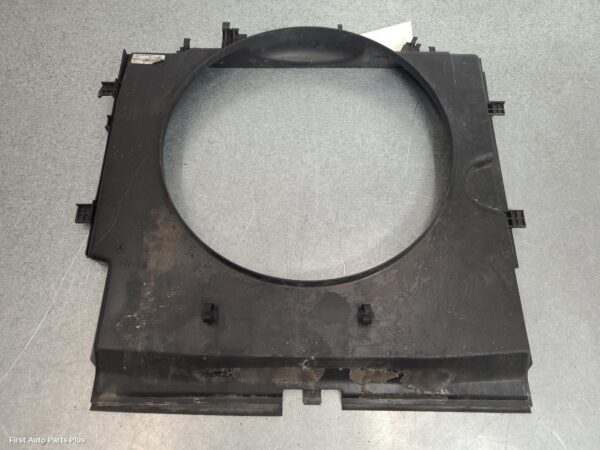 2012 MERCEDES VITO Fan Shroud