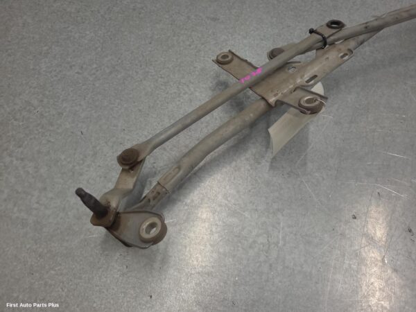 2012 MERCEDES VITO Wiper Linkage