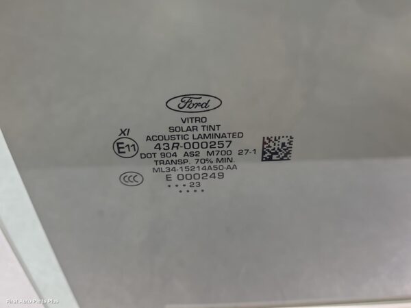 2023 FORD F SERIES Right Front Door Window
