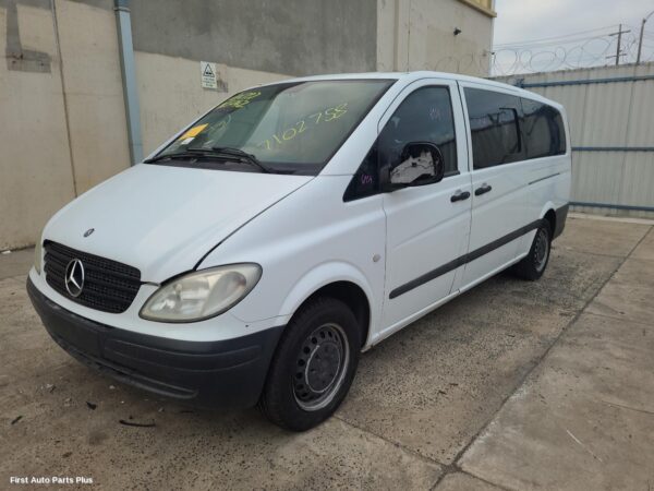 2010 MERCEDES VITO Right Front Door