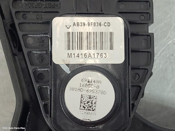 2017 FORD EVEREST Pedal Assembly