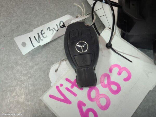 2017 MERCEDES VITO Ignition W/ Key