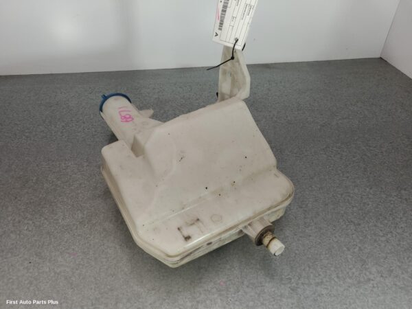 2019 MERCEDES SPRINTER Washer Bottle
