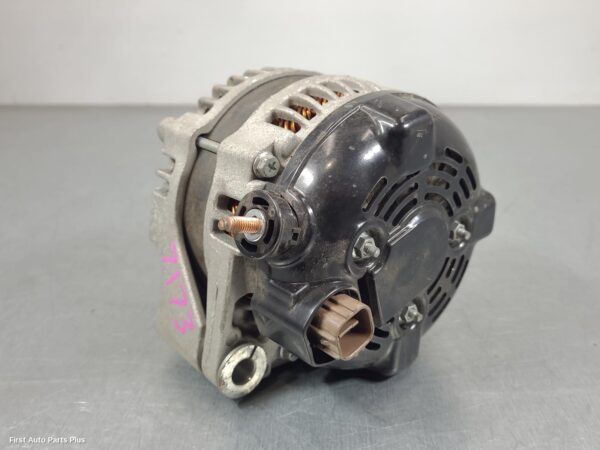 2006 TOYOTA HILUX Alternator