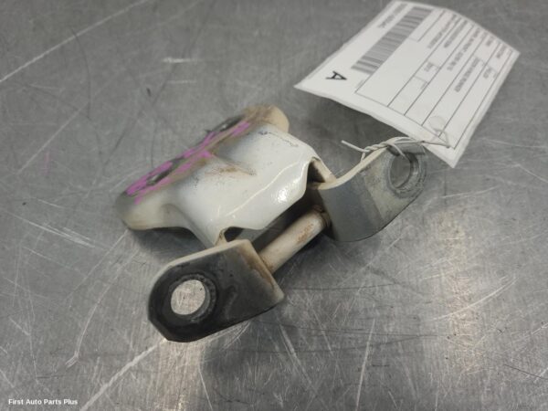 2012 TOYOTA HILUX Door Hinge/Runner