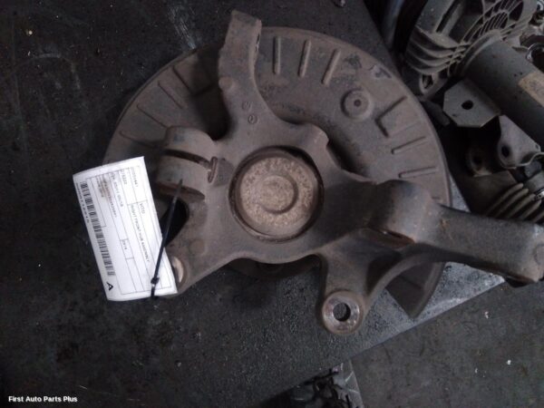 2014 MERCEDES VIANO Right Front Hub Assembly