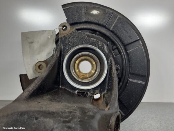 2014 MERCEDES VITO Left Rear Trailing Arm