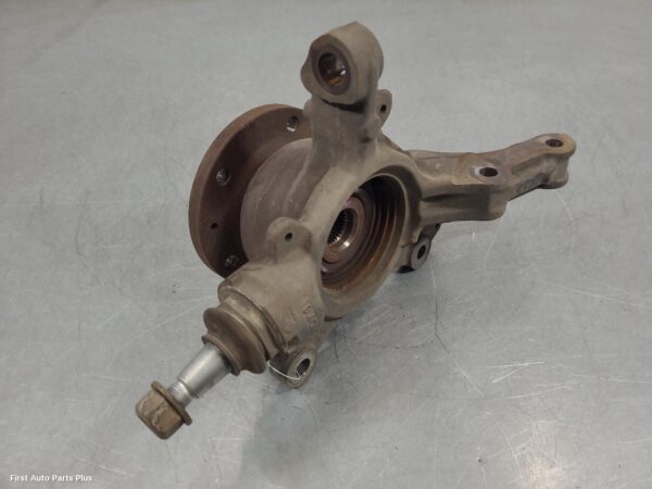 2018 RENAULT MASTER Left Front Hub Assembly